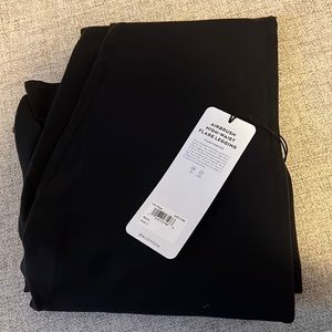 Alo High waisted Airbrush flare leggings new with tags. Size L